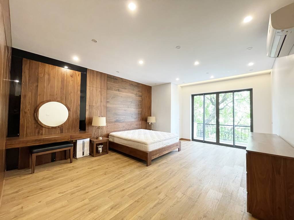 A beautiful & newly - renovated house for rent in Ciputra Hanoi 19