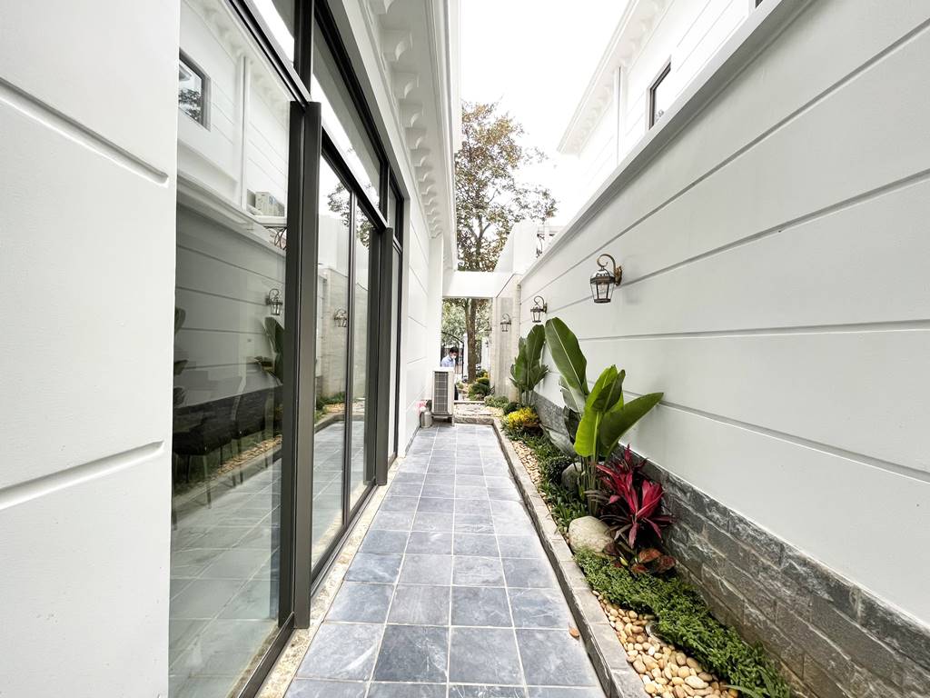 A beautiful & newly - renovated house for rent in Ciputra Hanoi 5
