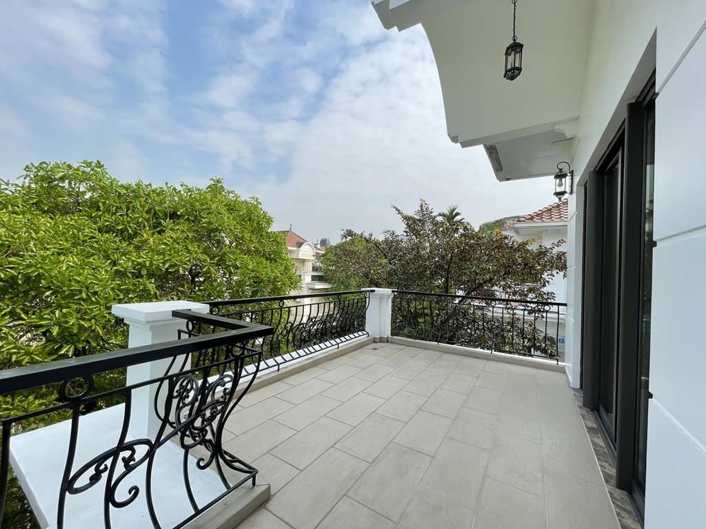 A beautiful & newly - renovated house for rent in Ciputra Hanoi 8