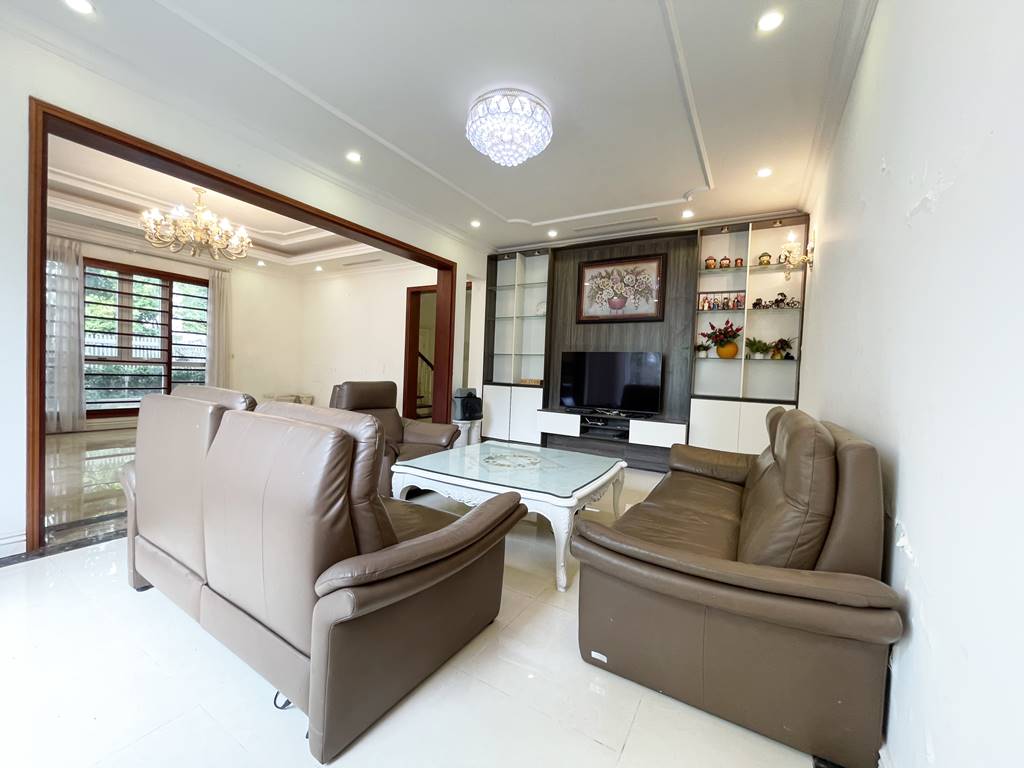 Big house for rent in T Ciputra with an awesome playground view 11