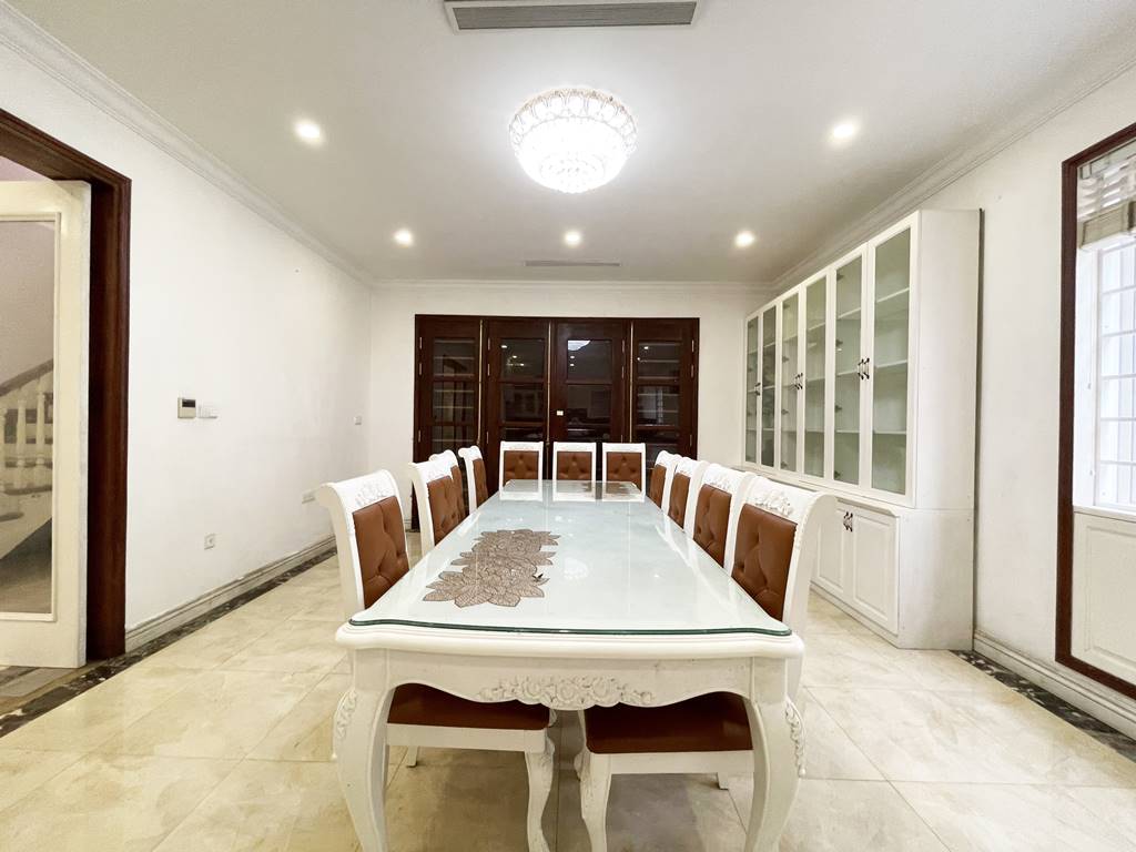 Big house for rent in T Ciputra with an awesome playground view 13