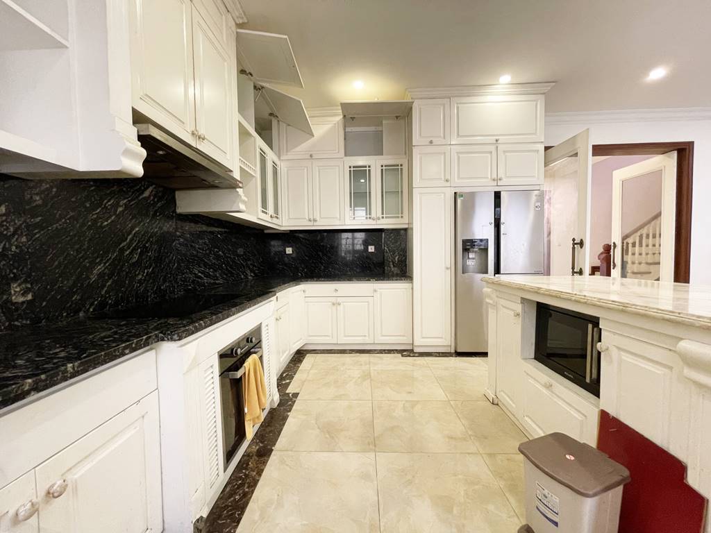 Big house for rent in T Ciputra with an awesome playground view 18