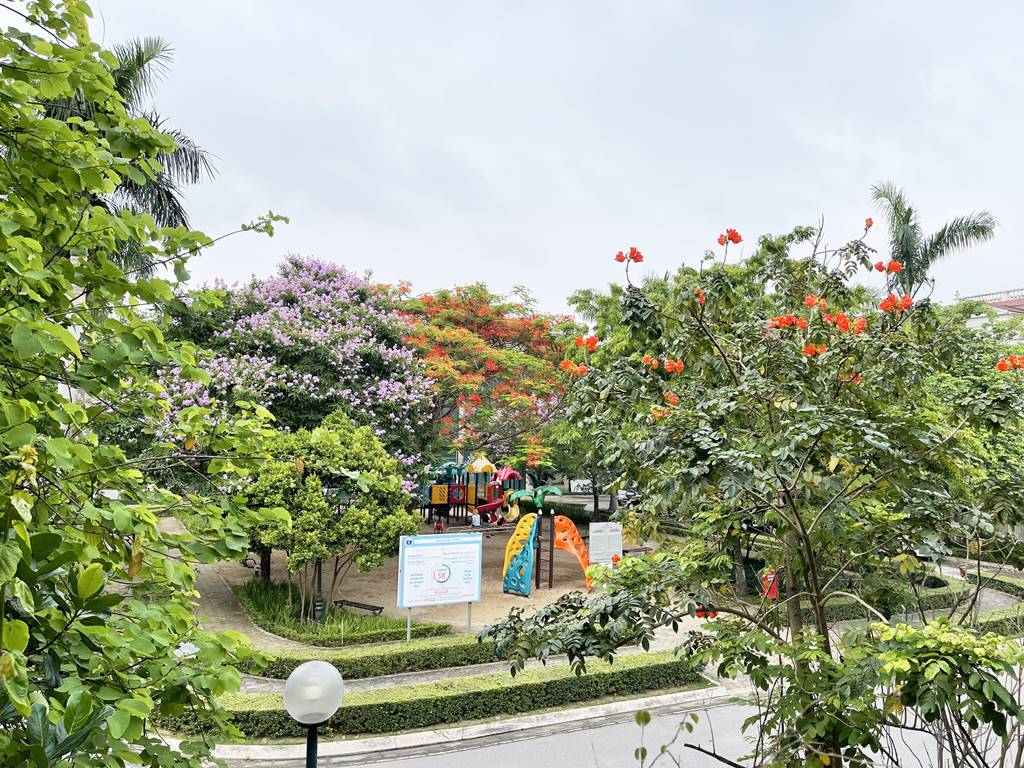 Big house for rent in T Ciputra with an awesome playground view 24