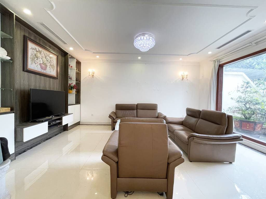 Big house for rent in T Ciputra with an awesome playground view 9