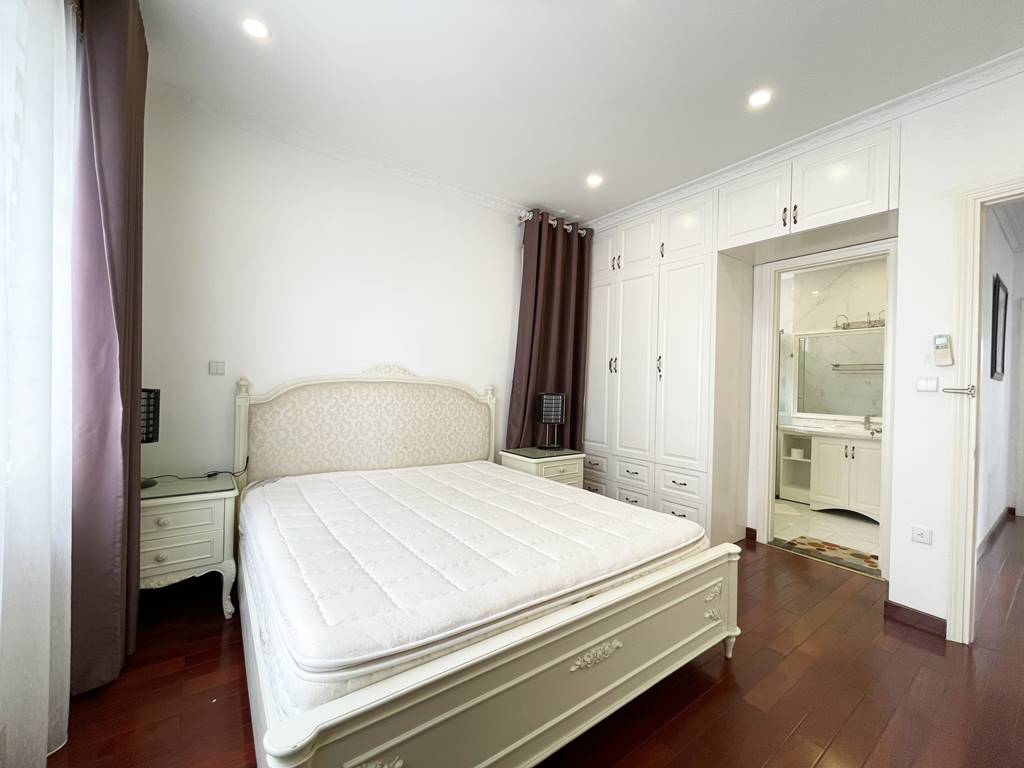 Big house for rent in T Ciputra with an awesome playground view 14