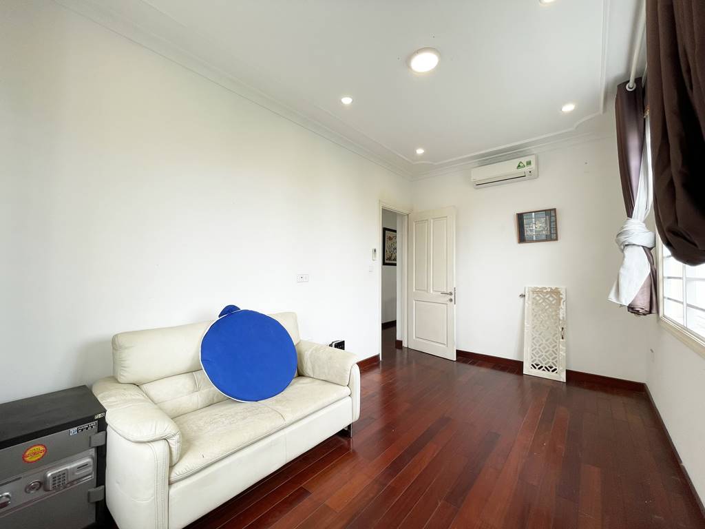 Big house for rent in T Ciputra with an awesome playground view 18