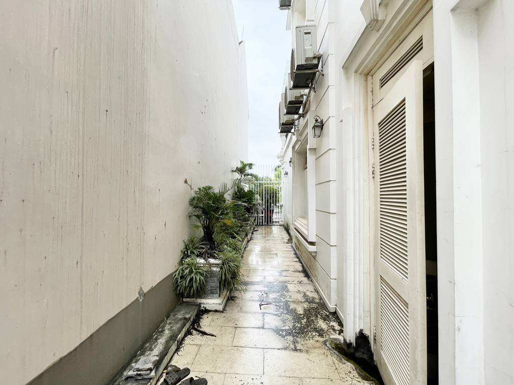 Big house for rent in T Ciputra with an awesome playground view 2