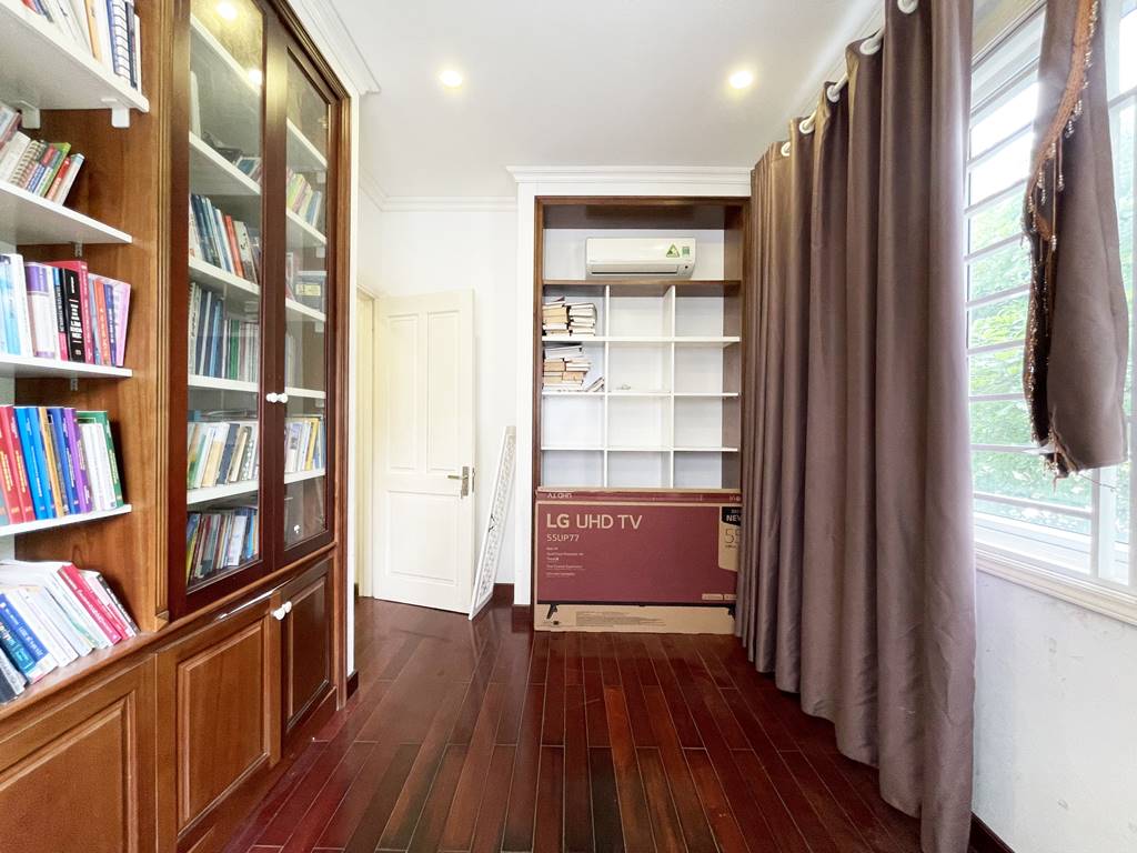 Big house for rent in T Ciputra with an awesome playground view 4