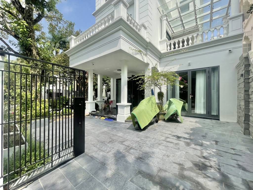 Exclusive garden villa with an elevator for rent in Ciputra Hanoi 5