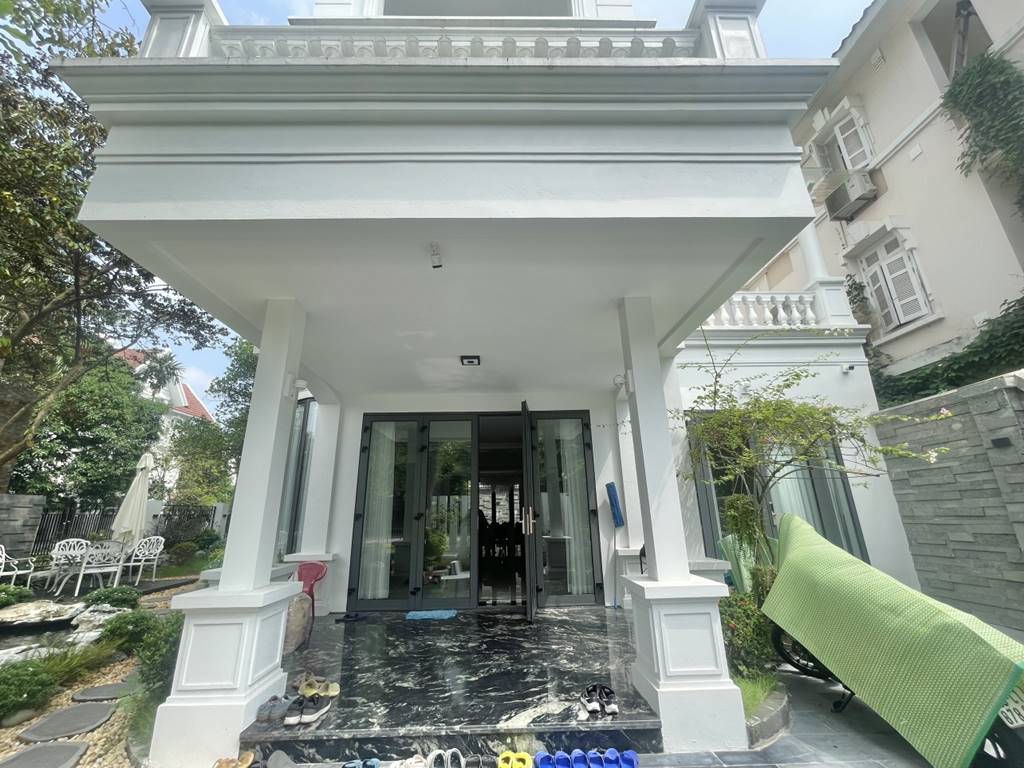 Exclusive garden villa with an elevator for rent in Ciputra Hanoi 6
