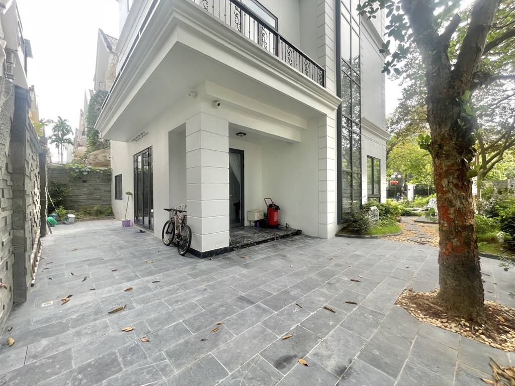 Exclusive garden villa with an elevator for rent in Ciputra Hanoi 7