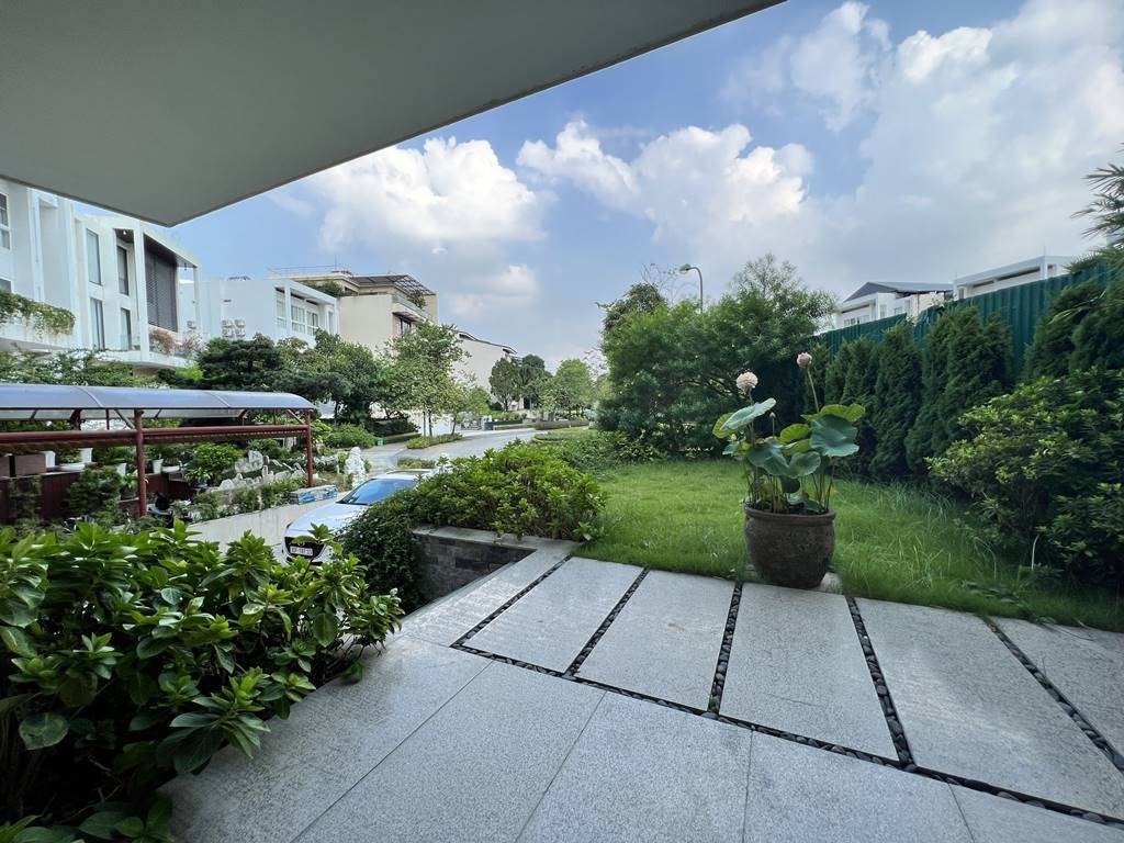 Extremely excellent 400SQM villa in Q Ciputra to rent 1