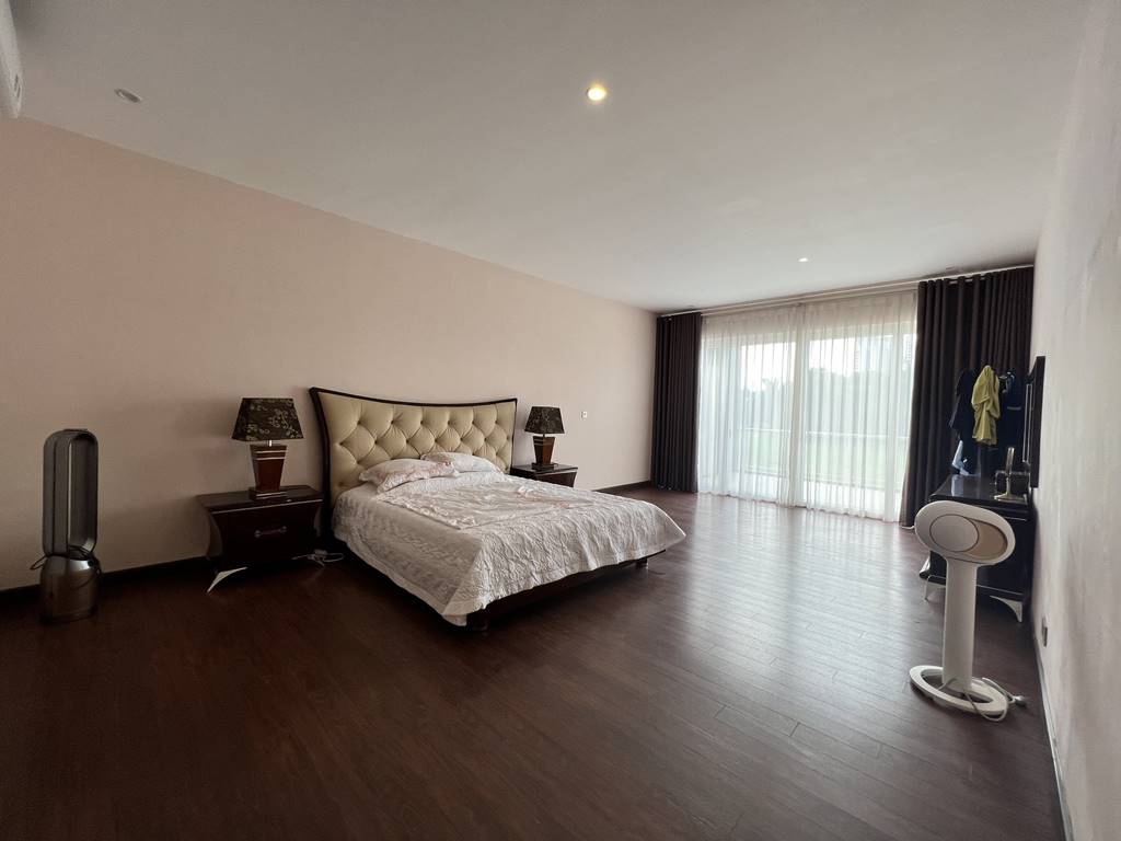 Extremely excellent 400SQM villa in Q Ciputra to rent 8