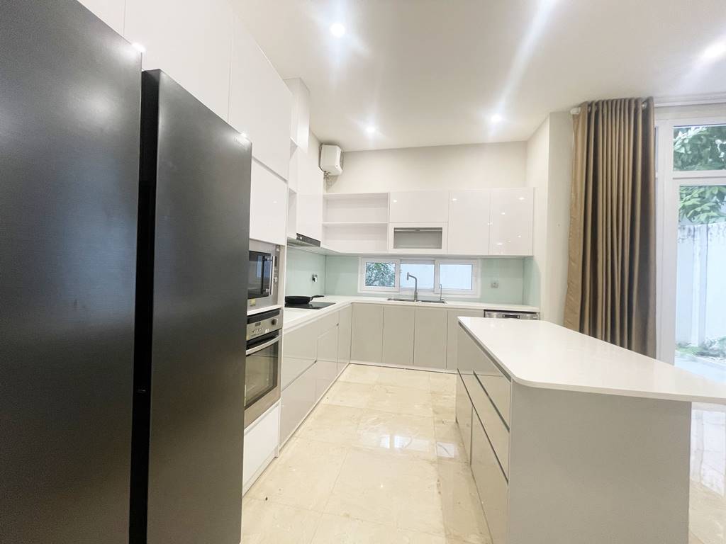 Fantastic 4-bedroom villa for rent in K2 Ciputra 11