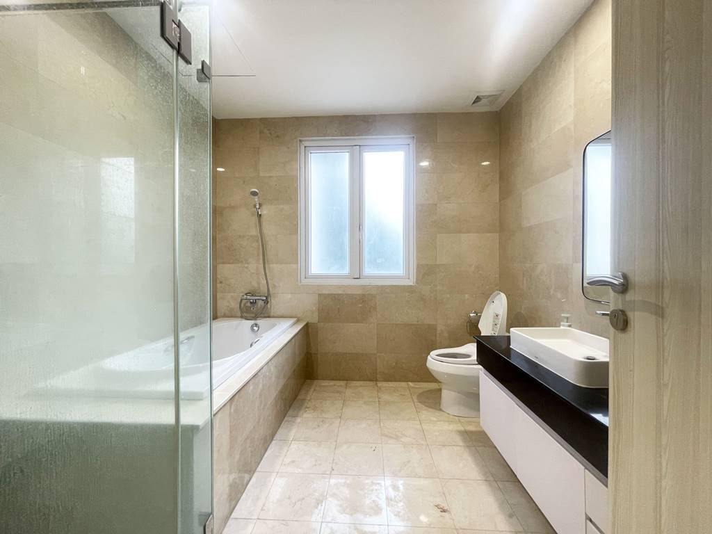 Fantastic 4-bedroom villa for rent in K2 Ciputra 23