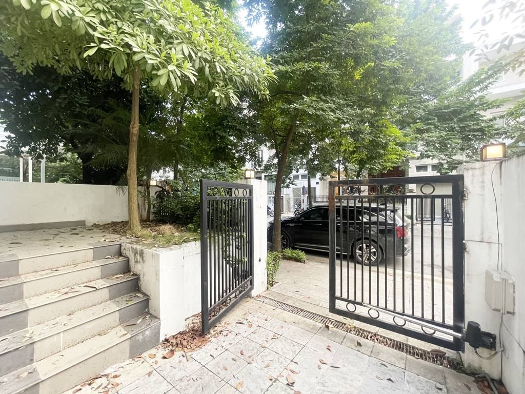 Fantastic 4-bedroom villa for rent in K2 Ciputra 3