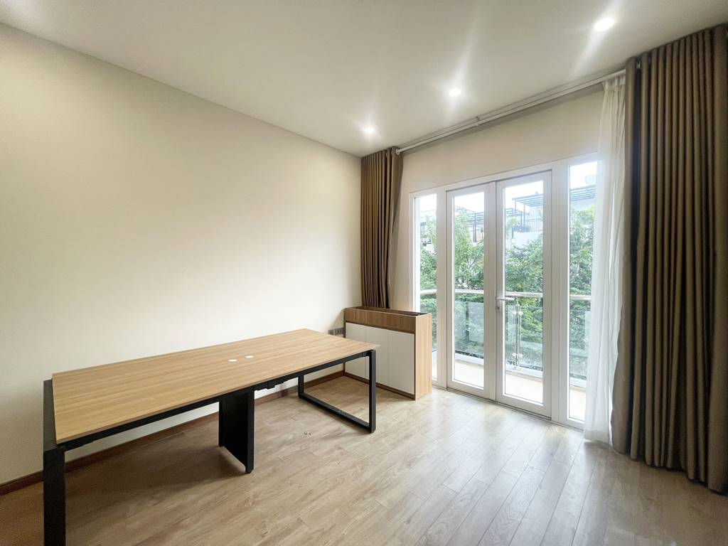 Fantastic 4-bedroom villa for rent in K2 Ciputra 32