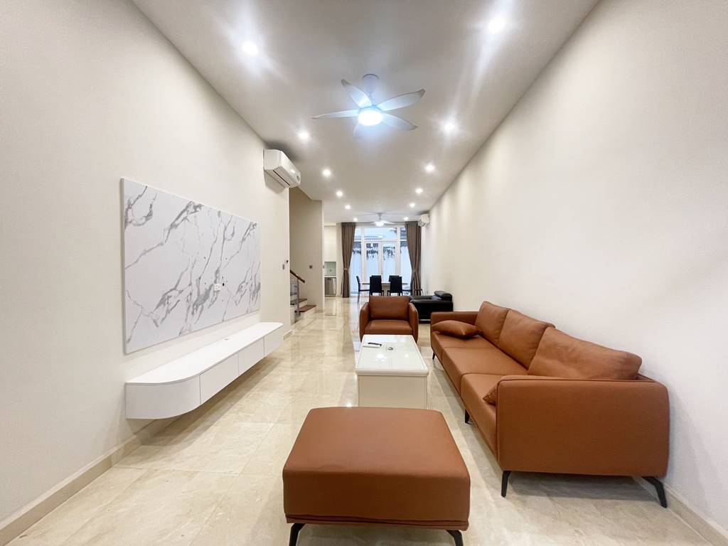 Fantastic 4-bedroom villa for rent in K2 Ciputra 5