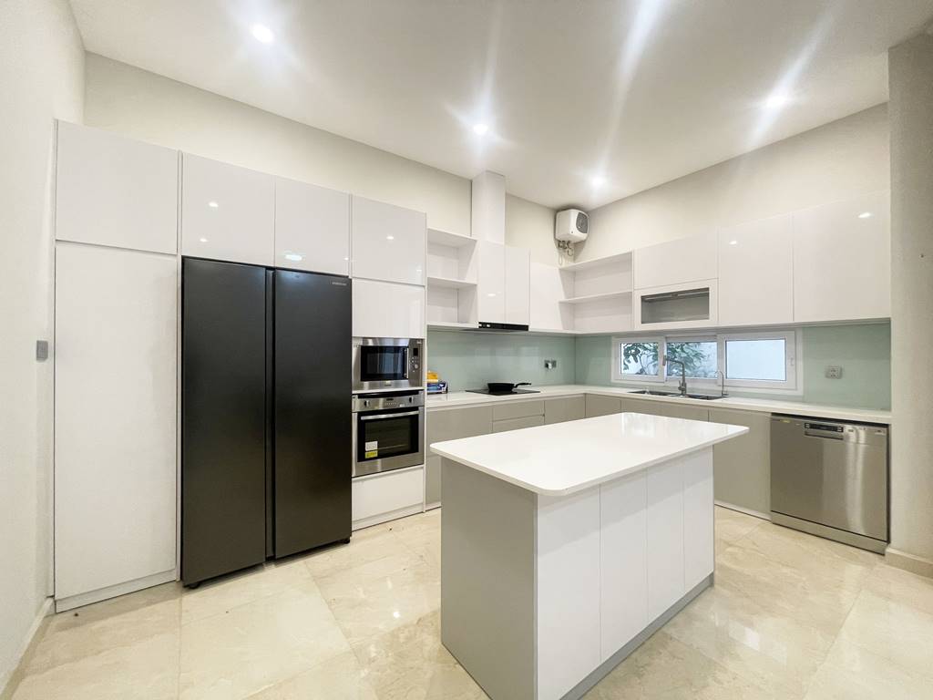Fantastic 4-bedroom villa for rent in K2 Ciputra 9