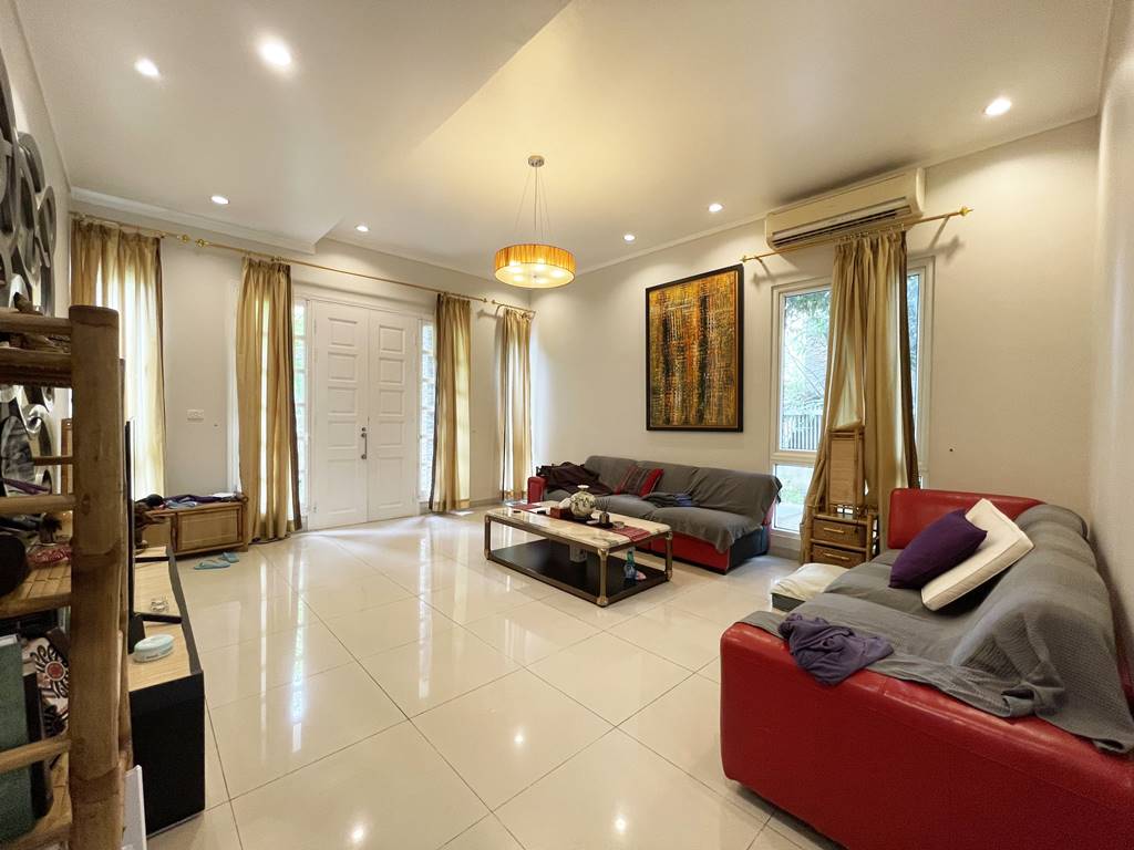 Glamorous corner villa for rent in T5 Ciputra 9