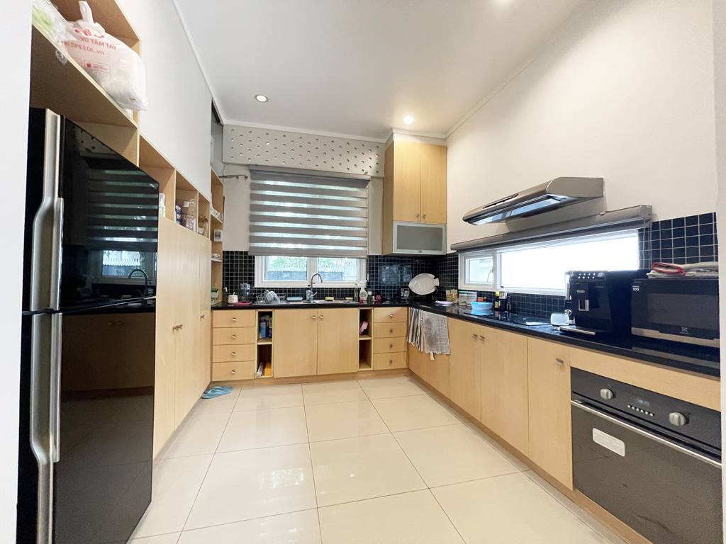 Glamorous corner villa for rent in T5 Ciputra 2
