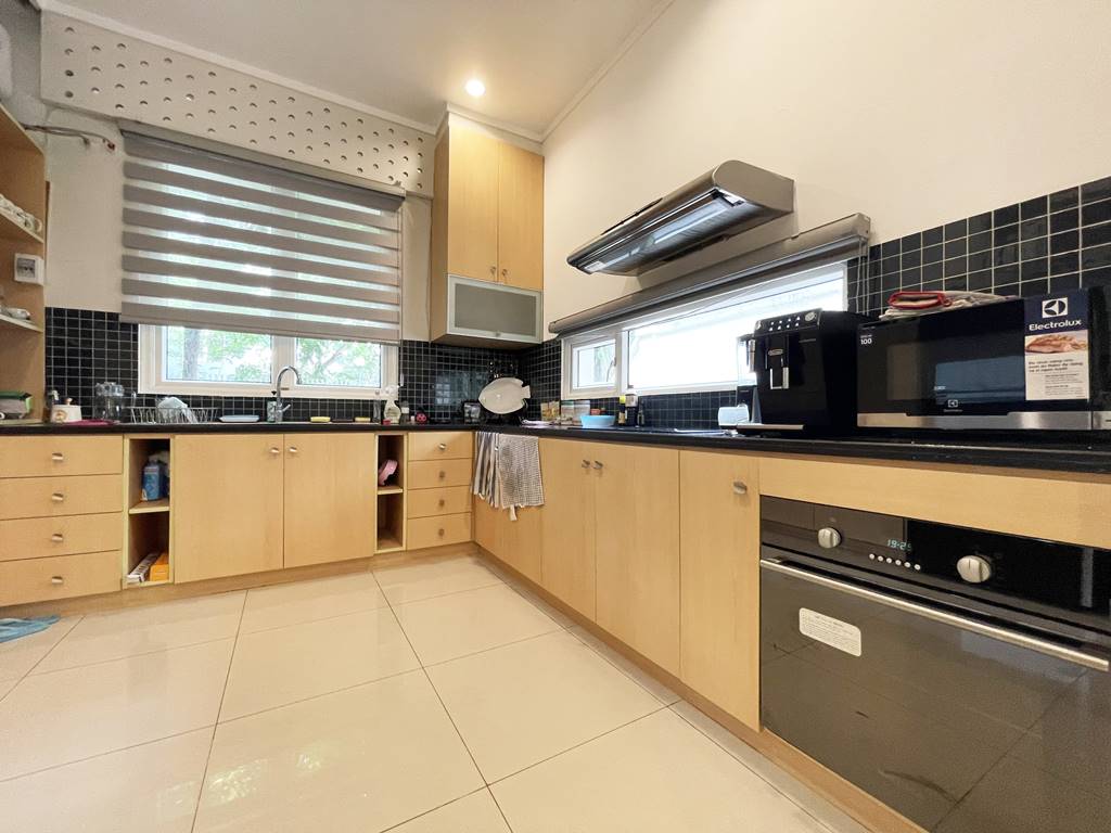 Glamorous corner villa for rent in T5 Ciputra 4