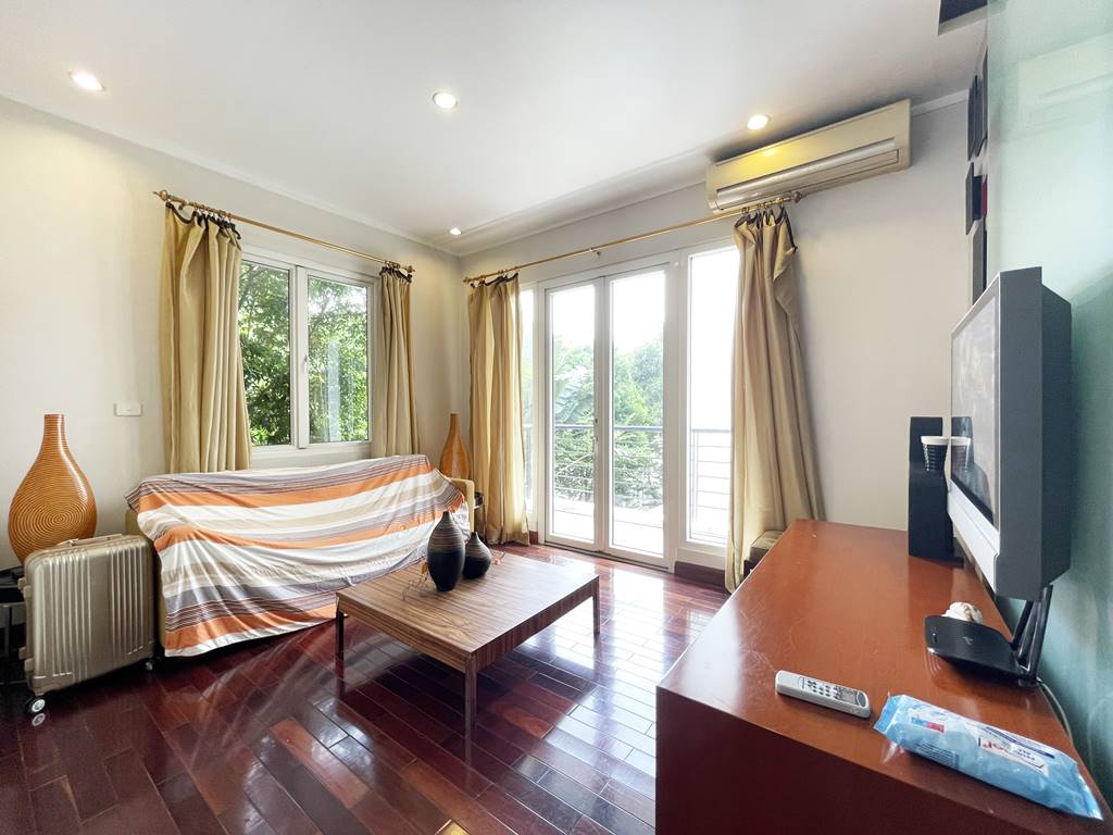 Glamorous corner villa for rent in T5 Ciputra 13