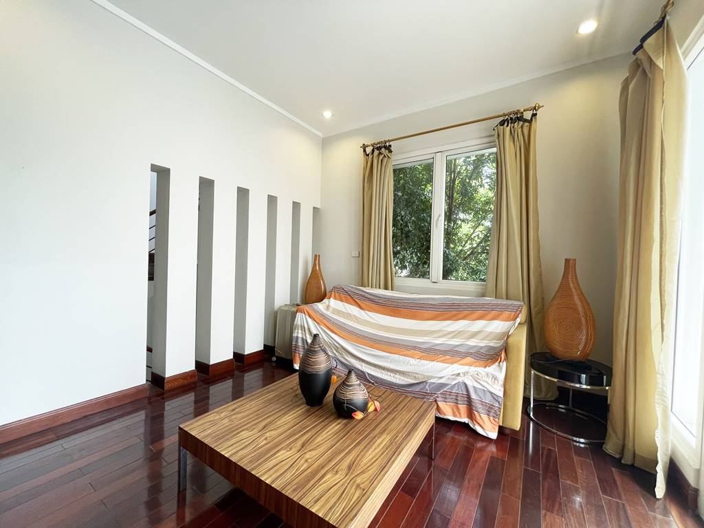 Glamorous corner villa for rent in T5 Ciputra 14