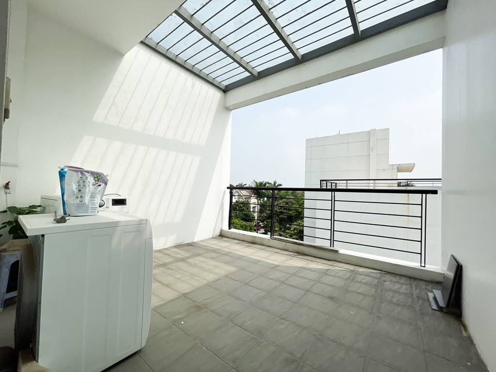 Glamorous corner villa for rent in T5 Ciputra 28
