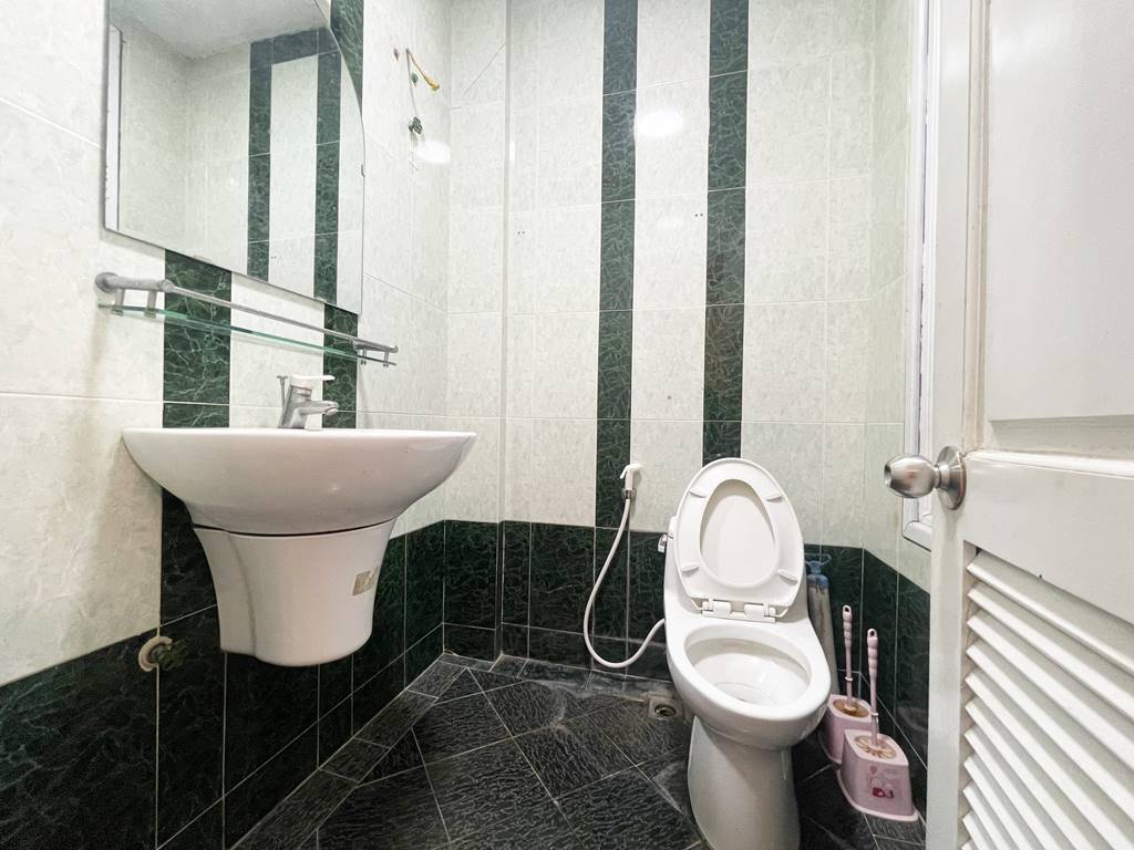 House closed to UNIS - Cheap villa for rent in D2 Ciputra 13
