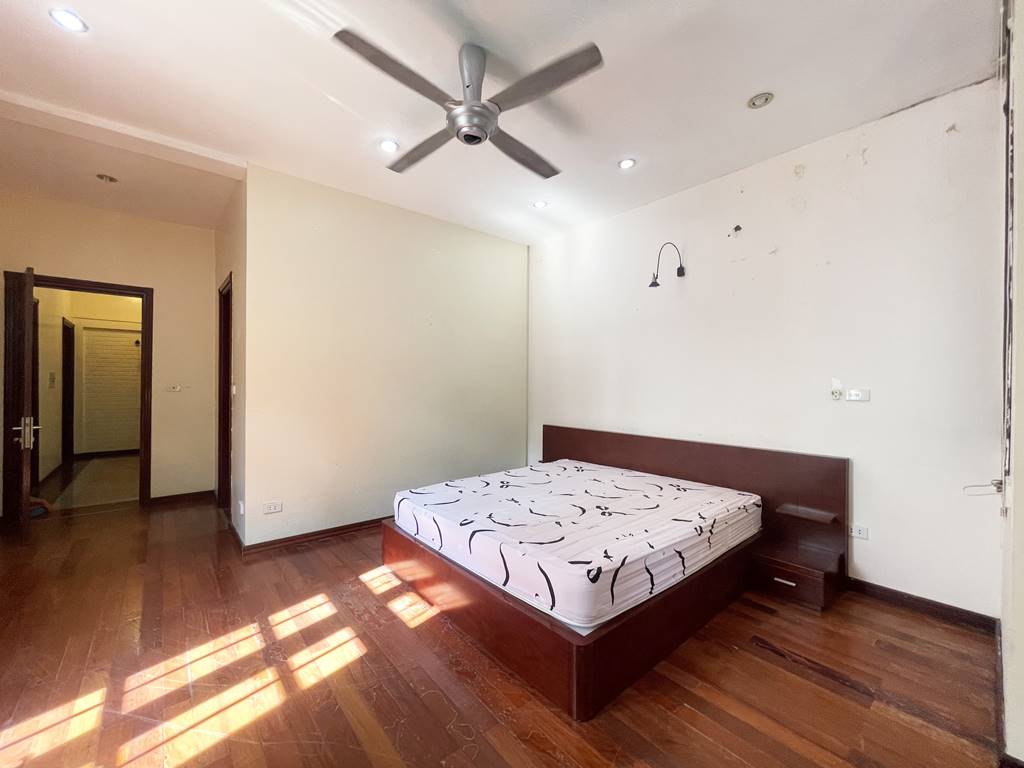 House closed to UNIS - Cheap villa for rent in D2 Ciputra 15