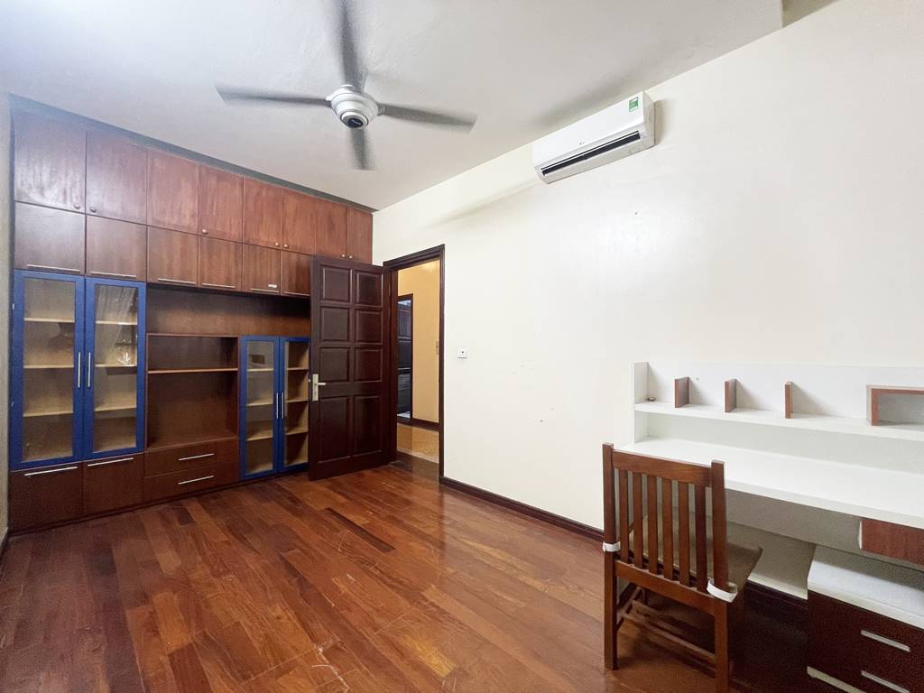 House closed to UNIS - Cheap villa for rent in D2 Ciputra 23