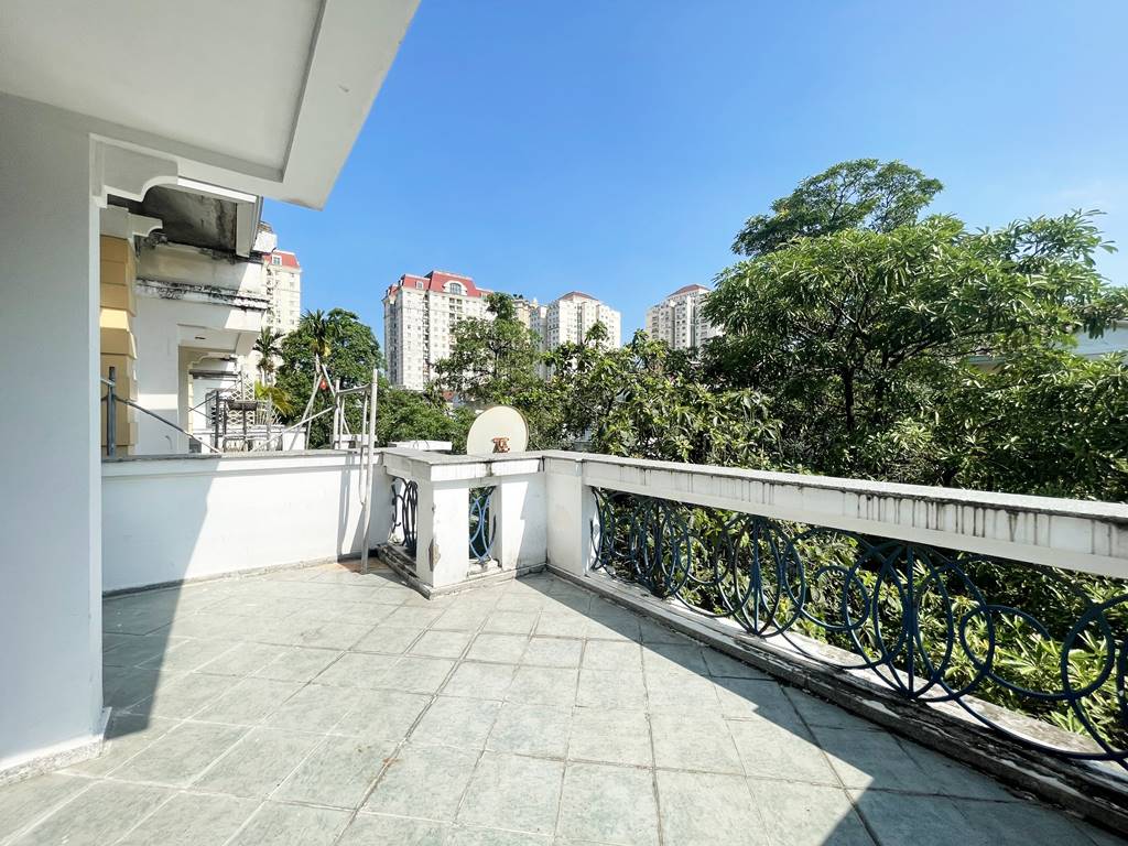 House closed to UNIS - Cheap villa for rent in D2 Ciputra 29
