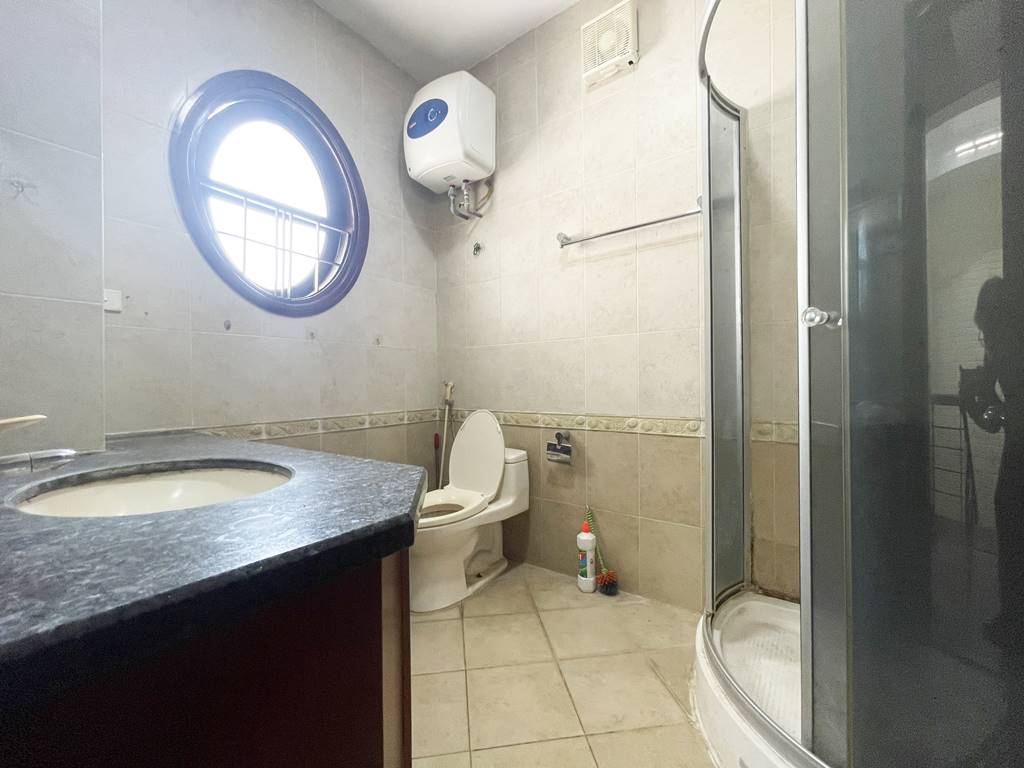 House closed to UNIS - Cheap villa for rent in D2 Ciputra 35