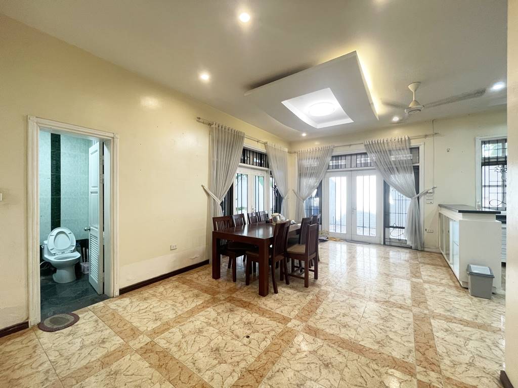 House closed to UNIS - Cheap villa for rent in D2 Ciputra 7