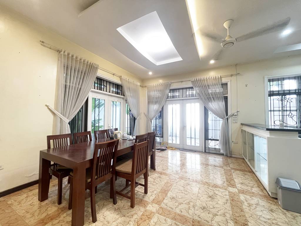 House closed to UNIS - Cheap villa for rent in D2 Ciputra 8
