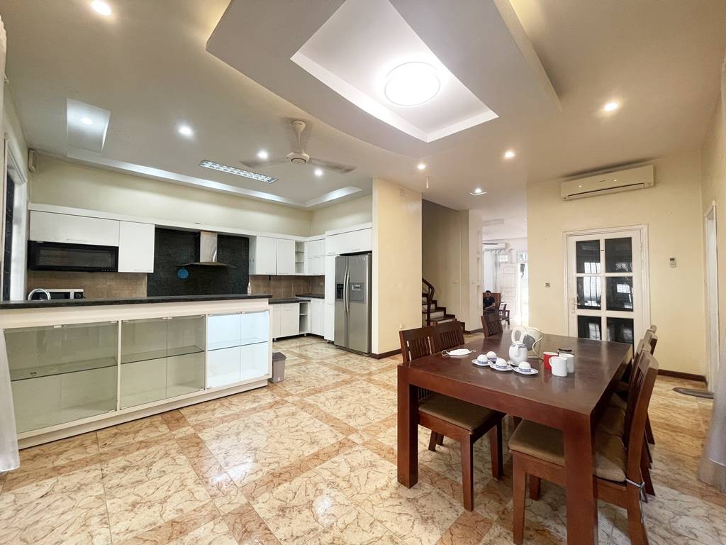 House closed to UNIS - Cheap villa for rent in D2 Ciputra 9
