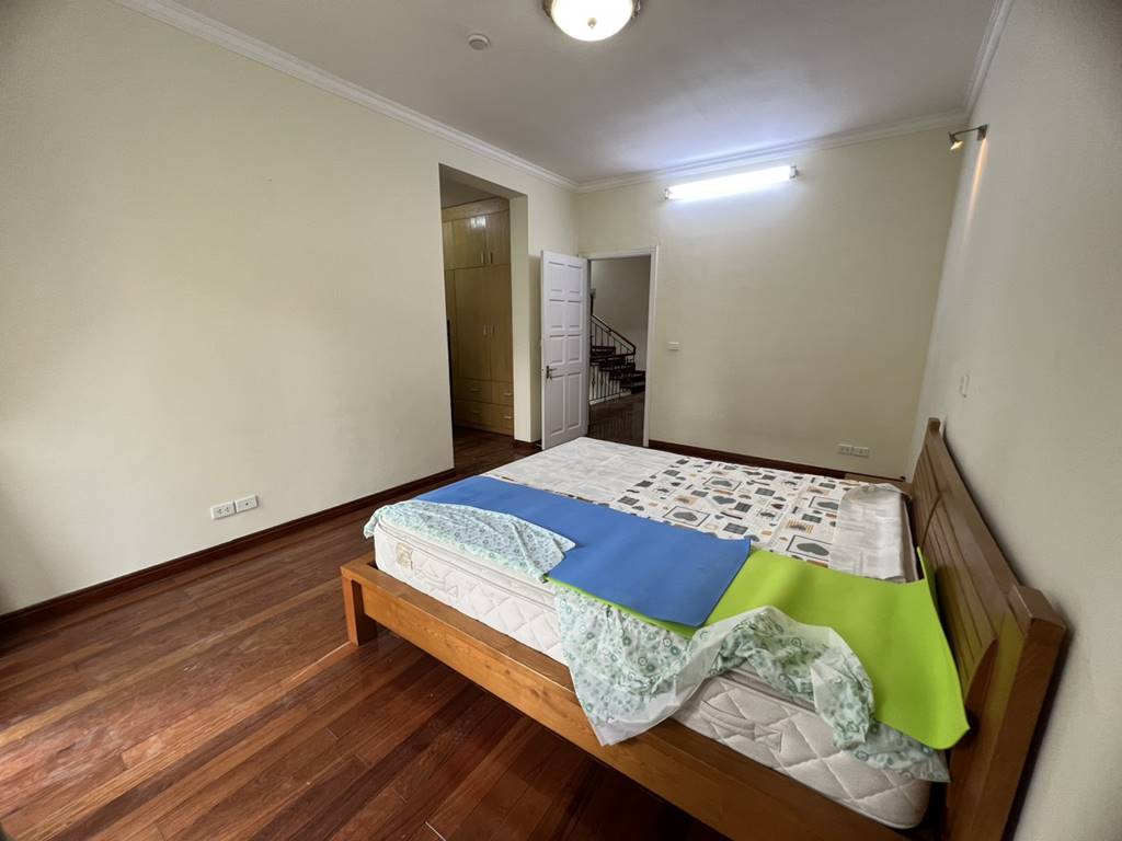 Modern 3-bedroom house for rent in Ciputra Hanoi 15