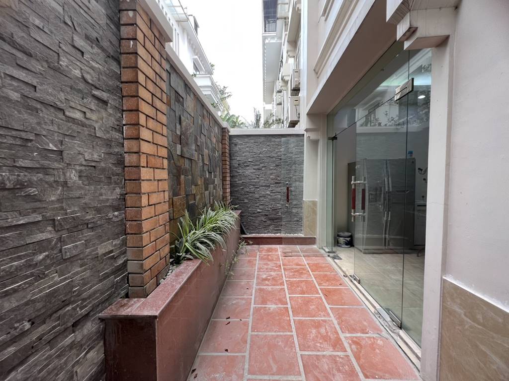 Modern 3-bedroom house for rent in Ciputra Hanoi 24