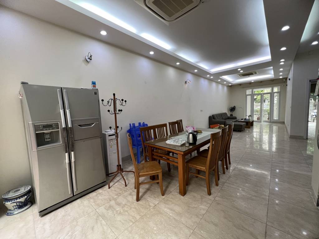 Modern 3-bedroom house for rent in Ciputra Hanoi 4