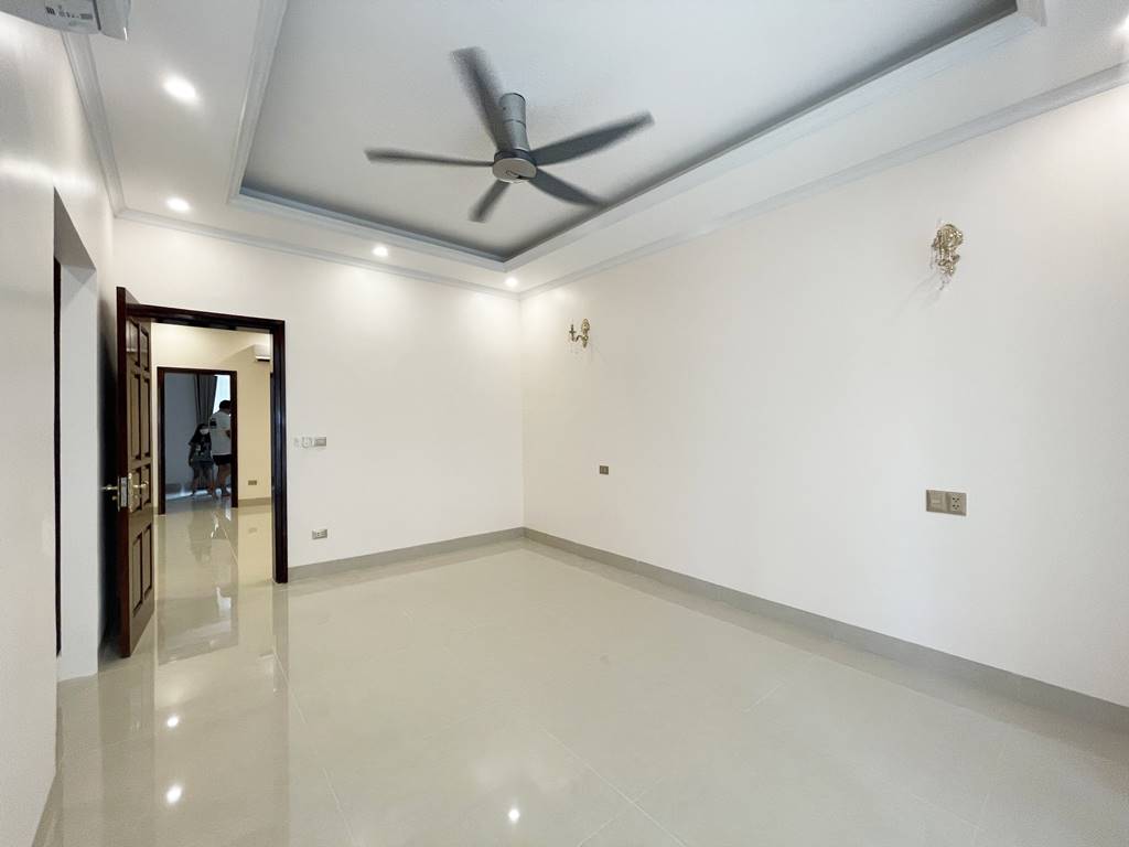 Modern 4BRs villa for rent in T5 Ciputra 19