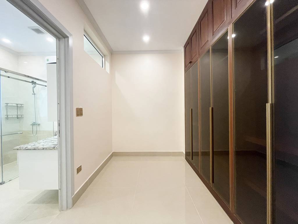 Modern 4BRs villa for rent in T5 Ciputra 21