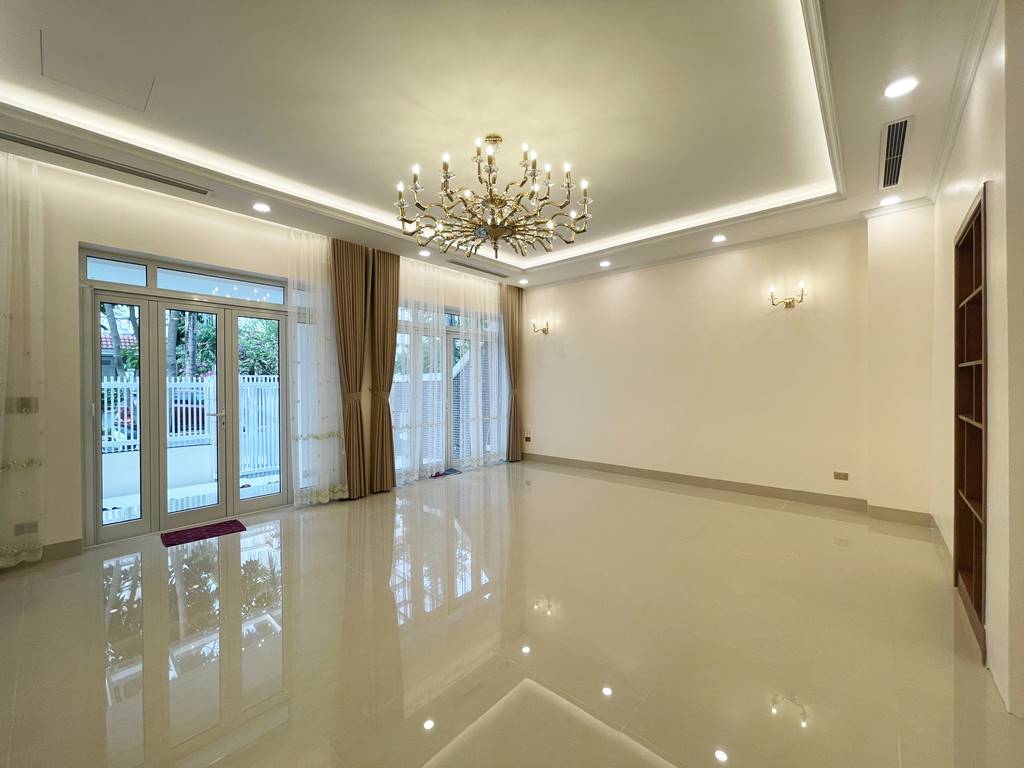 Modern 4BRs villa for rent in T5 Ciputra 3