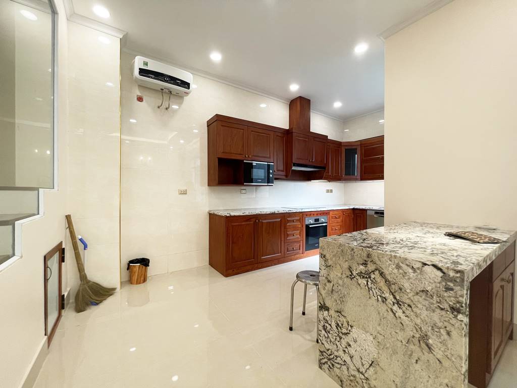 Modern 4BRs villa for rent in T5 Ciputra 4