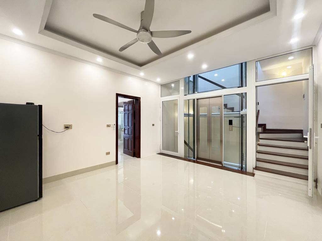 Modern 4BRs villa for rent in T5 Ciputra 9