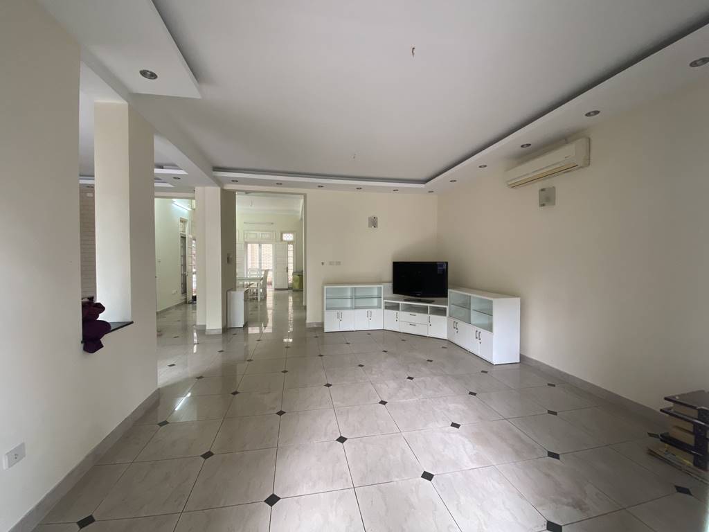 Nice 4 - bedroom house for rent in D3 Ciputra 5