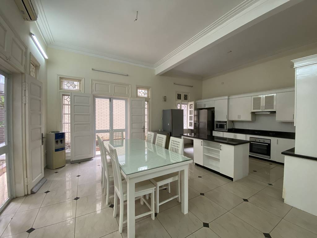 Nice 4 - bedroom house for rent in D3 Ciputra 6