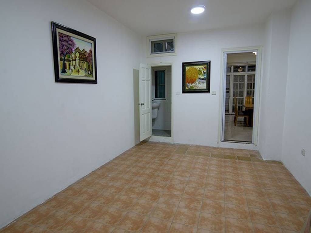 Nice garden villa for rent at D3 Ciputra 15