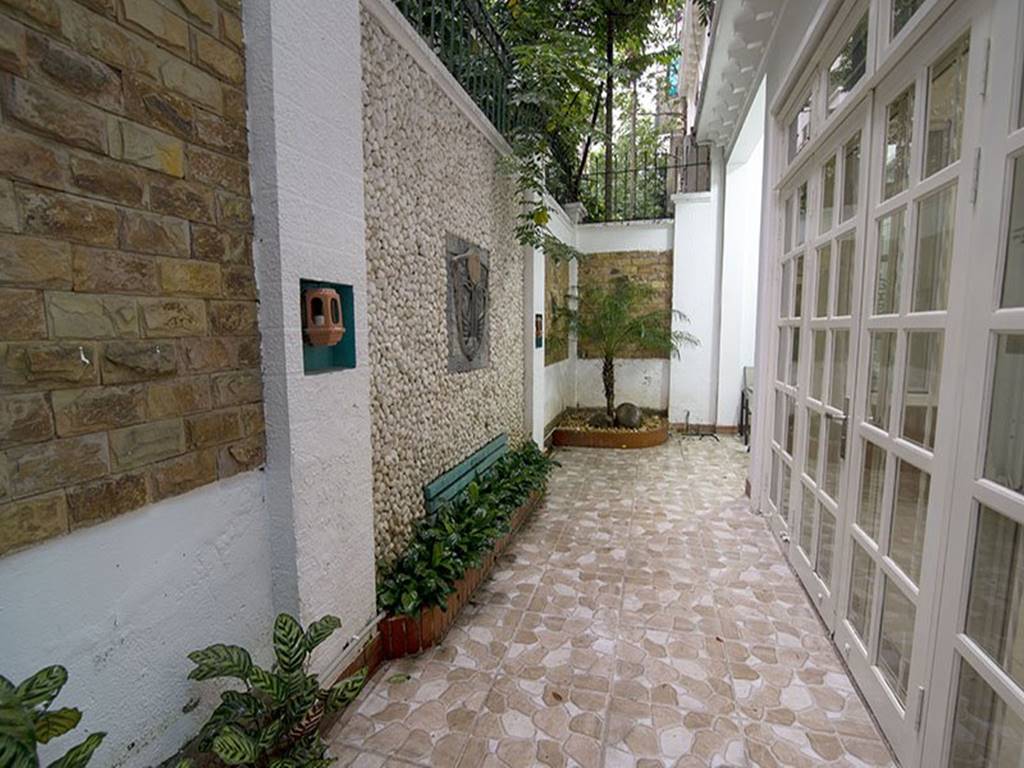 Nice garden villa for rent at D3 Ciputra 22
