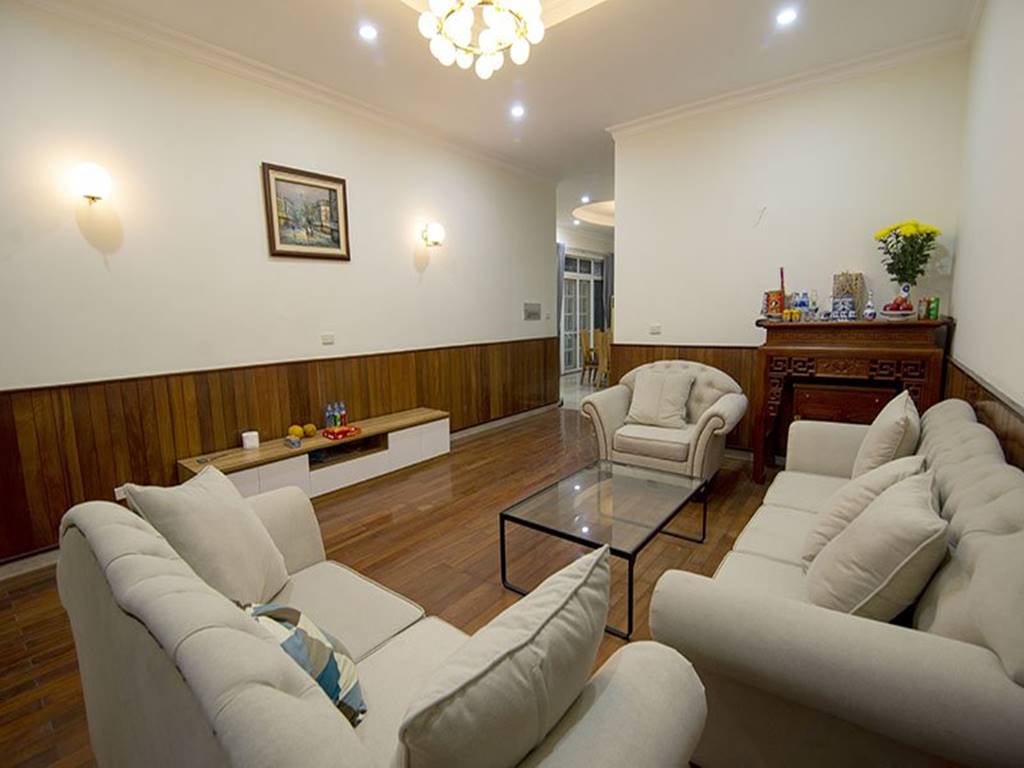 Nice garden villa for rent at D3 Ciputra 4